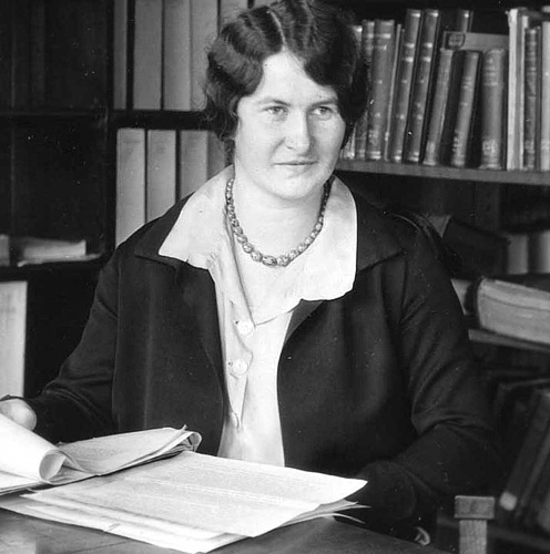 Helen Hart: The First Woman President of The American Phytopathological ...